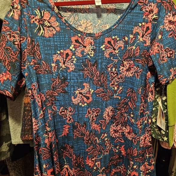 Lularoe Perfect T Size M NWT - Picture 2 of 7